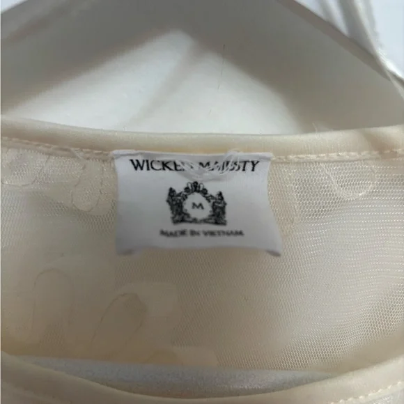 Cropped Ivory Cream Ruffle Blouse - Picture 3 of 4